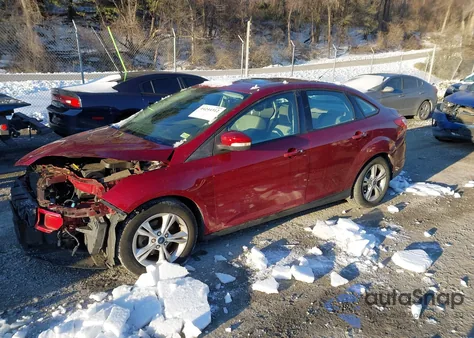 2013 Ford Focus Se z USA, uszkodzony, nr VIN 1FADP3F26DL148977